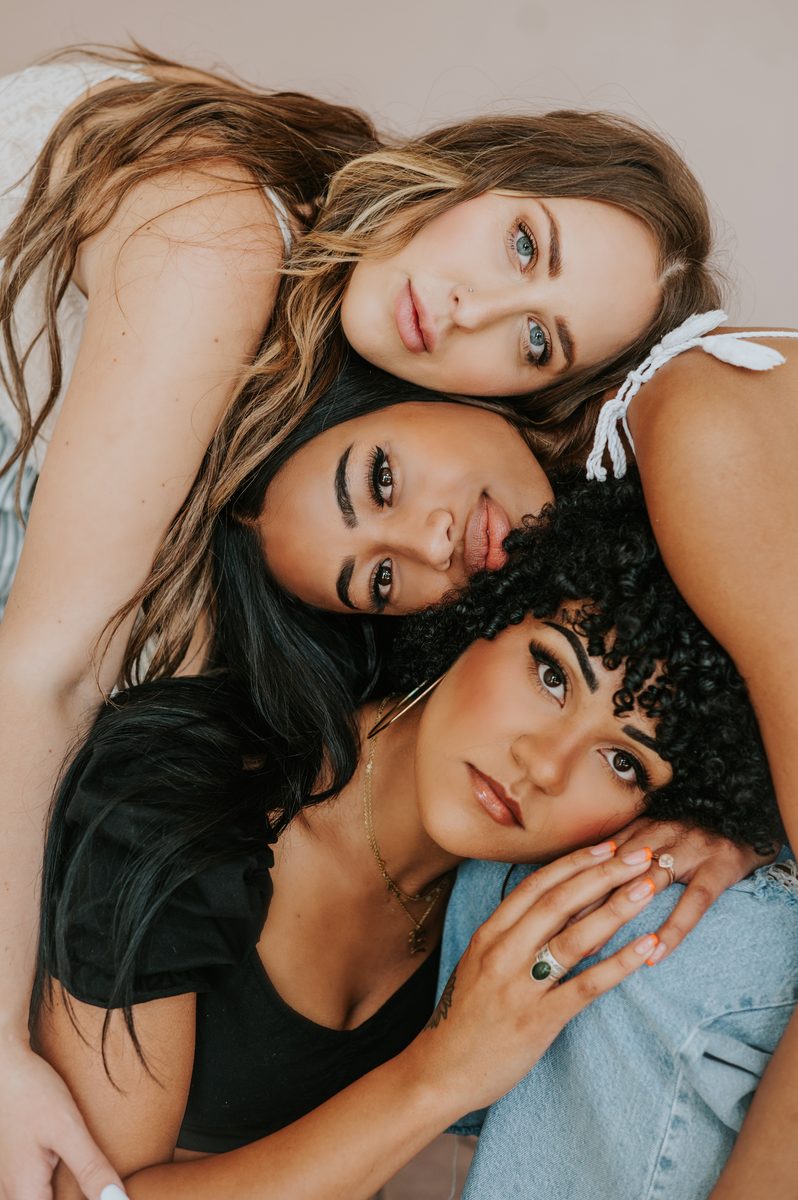 Elizabeth Faye brand lifestyle photograph